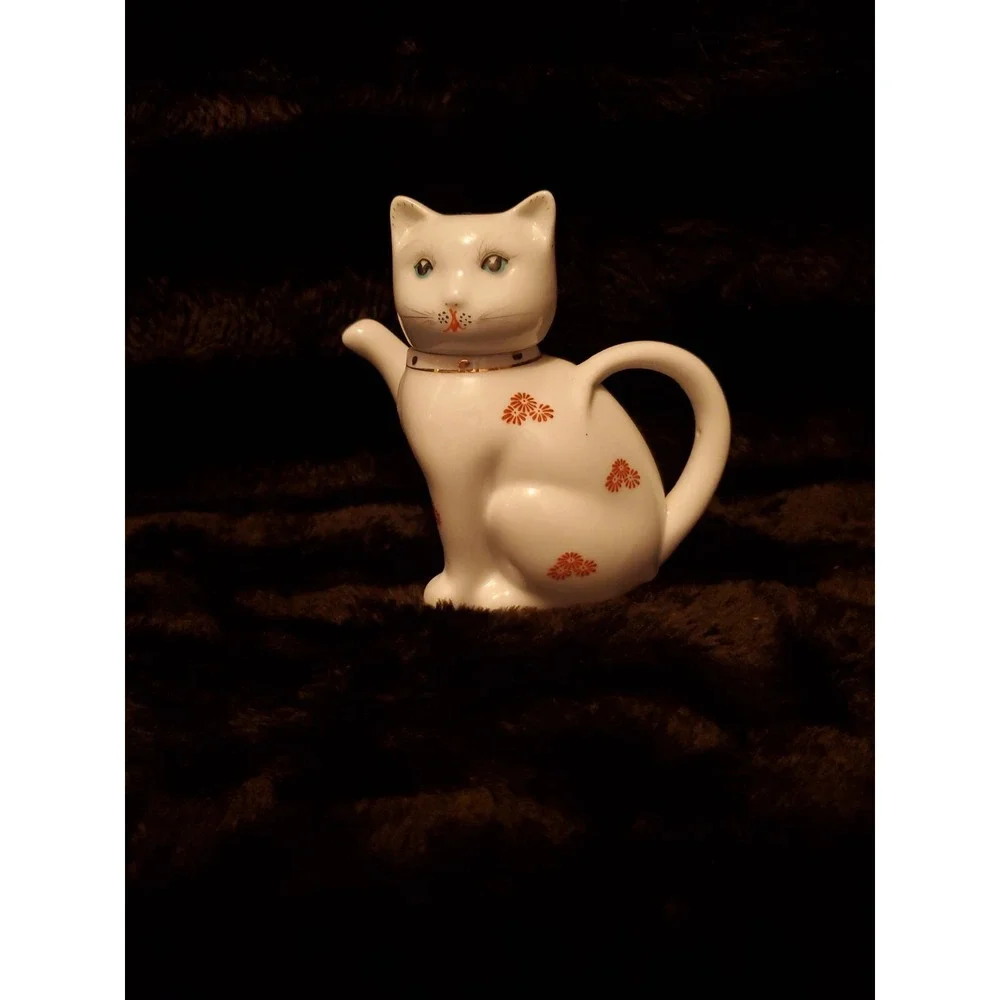 Vtg Lucky Cat / Kitten Porcelain Tea Pot White With Red Flowers Gold Trim